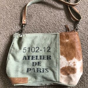 Myra crossbody